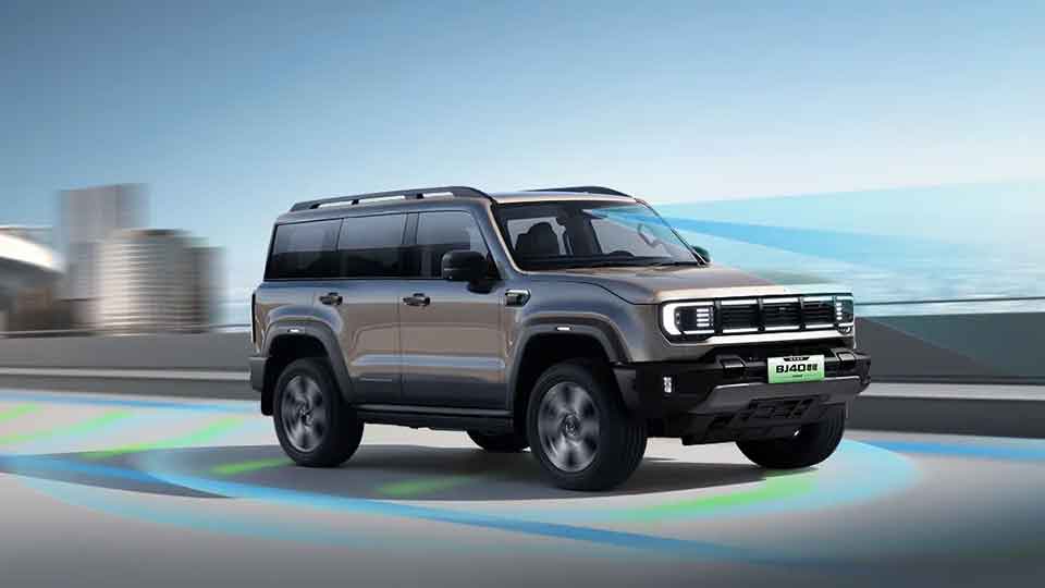 焕新价19.48万元起！BJ40增程元境智行版驾到！